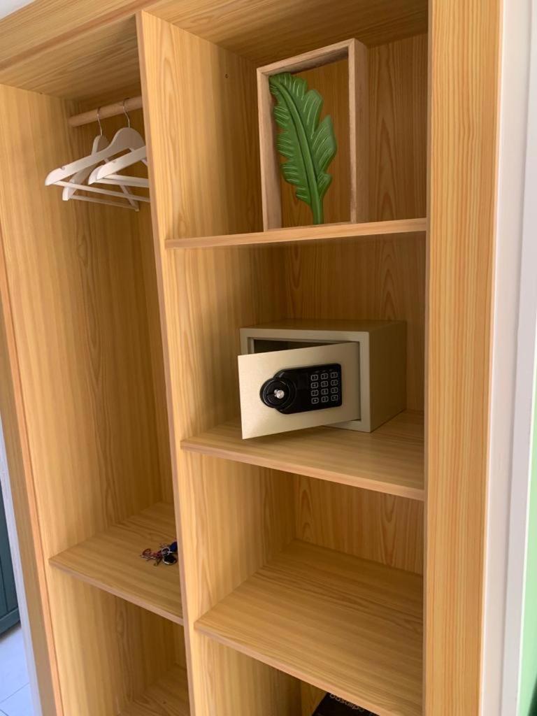 Atlantic Garden Andrew Apartments Pool Air Conditioning كوراليهو المظهر الخارجي الصورة