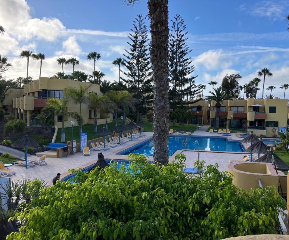 Atlantic Garden Andrew Apartments Pool Air Conditioning كوراليهو المظهر الخارجي الصورة