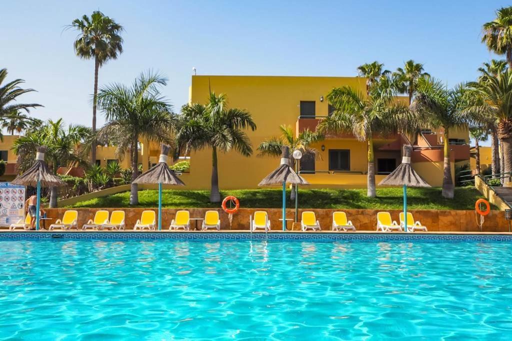 Atlantic Garden Andrew Apartments Pool Air Conditioning كوراليهو المظهر الخارجي الصورة